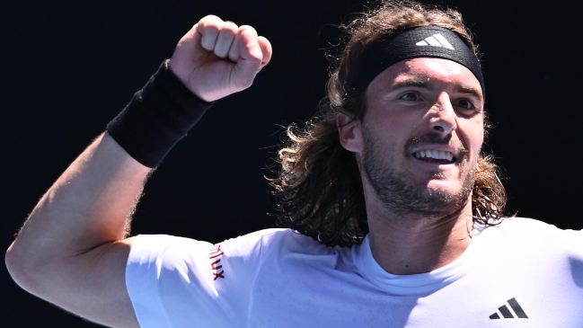 Stefanos Tsitsipas completó una impecable faena para avanzar a tercera ronda en Australia