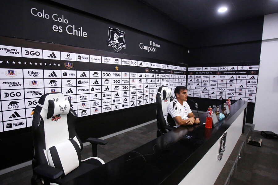 Gustavo Quinteros: Faltan jugadores en puestos clave, empezó la temporada y no han llegado