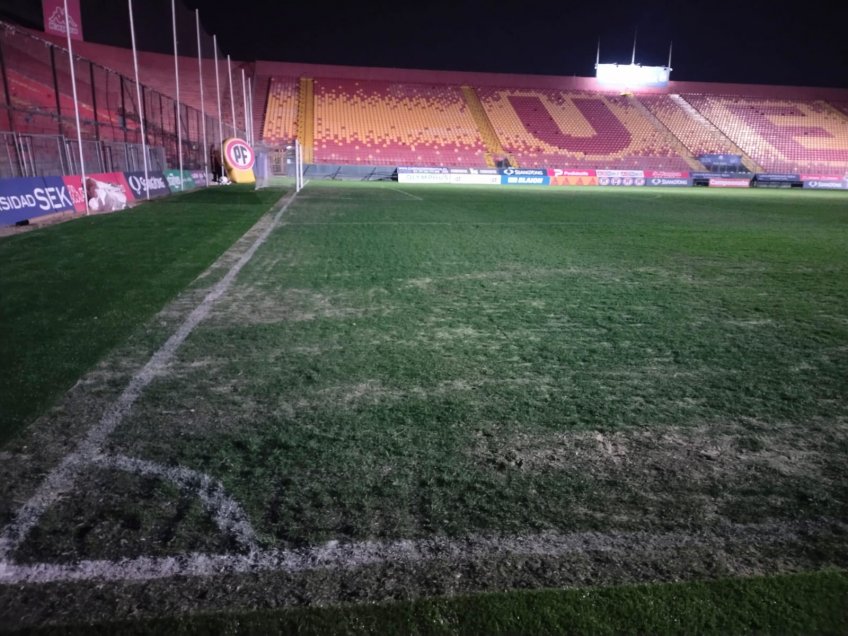 Así quedó la cancha de Santa Laura tras la victoria de Ñublense sobre Unión Española