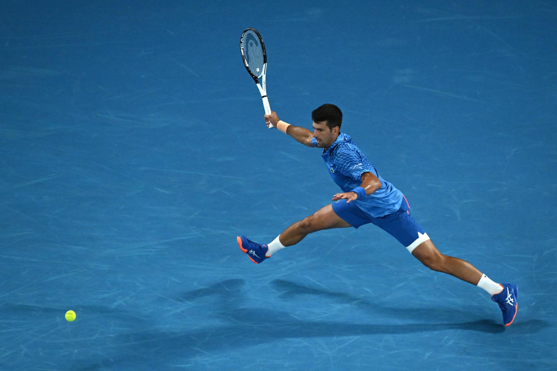 Novak Djokovic superó a Grigor Dimitrov y avanzó a octavos en el Abierto de Australia