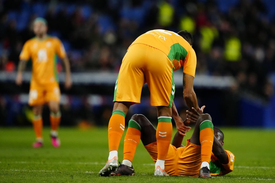 Martin Braithwaite comandó la victoria con la que Espanyol castigó a Betis de Pellegrini y Bravo