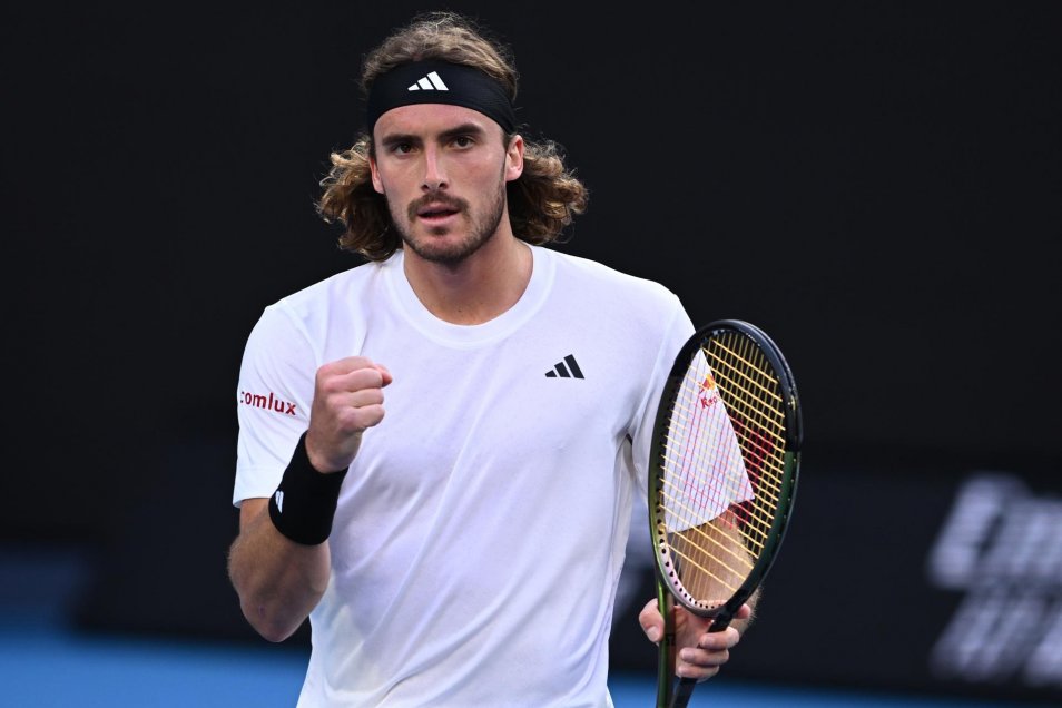Tsitsipas batalló por cuatro horas para frenar a Sinner en Melbourne Park