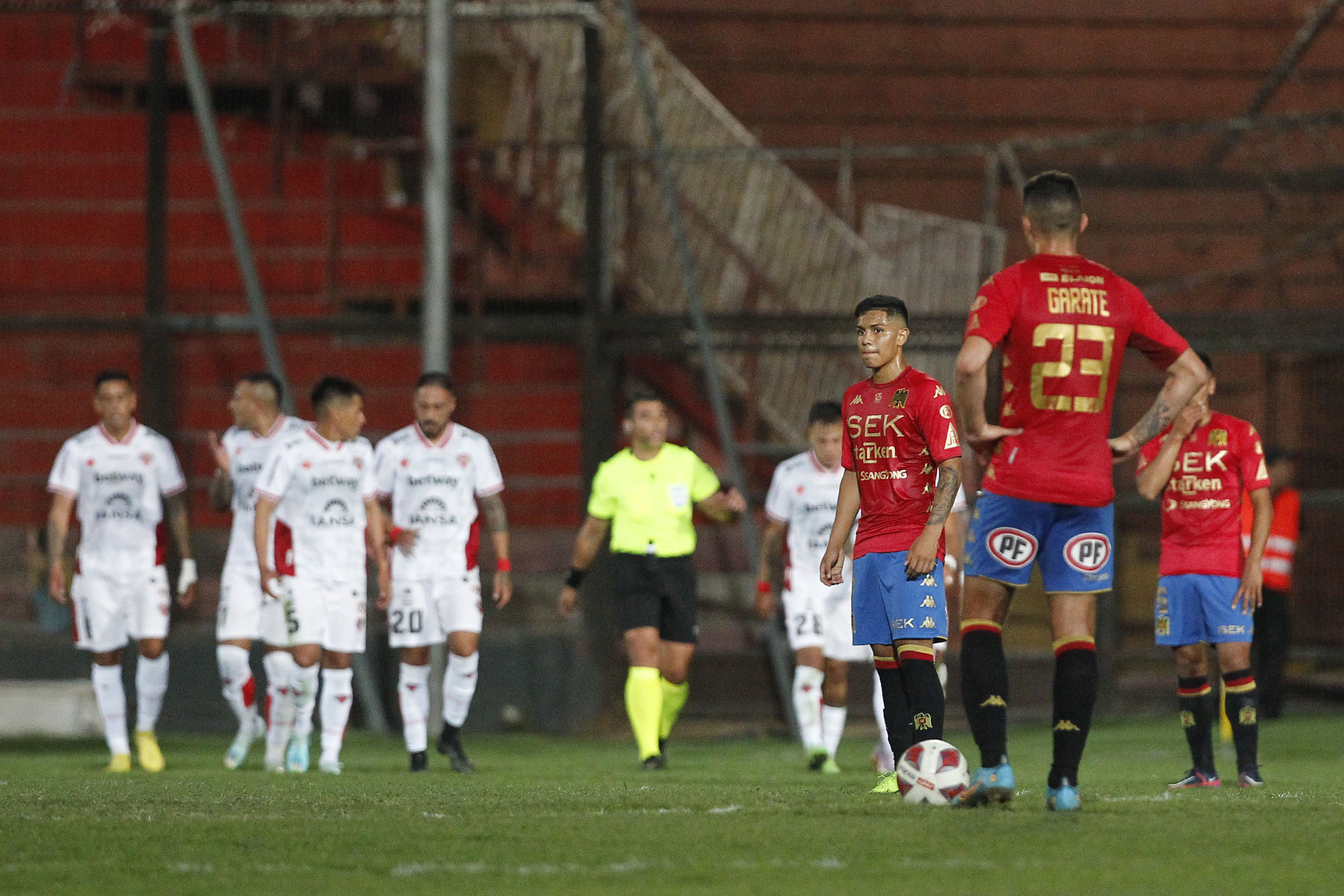 Fuera del top 30: El lugar de Chile en el ranking de las mejores ligas del mundo