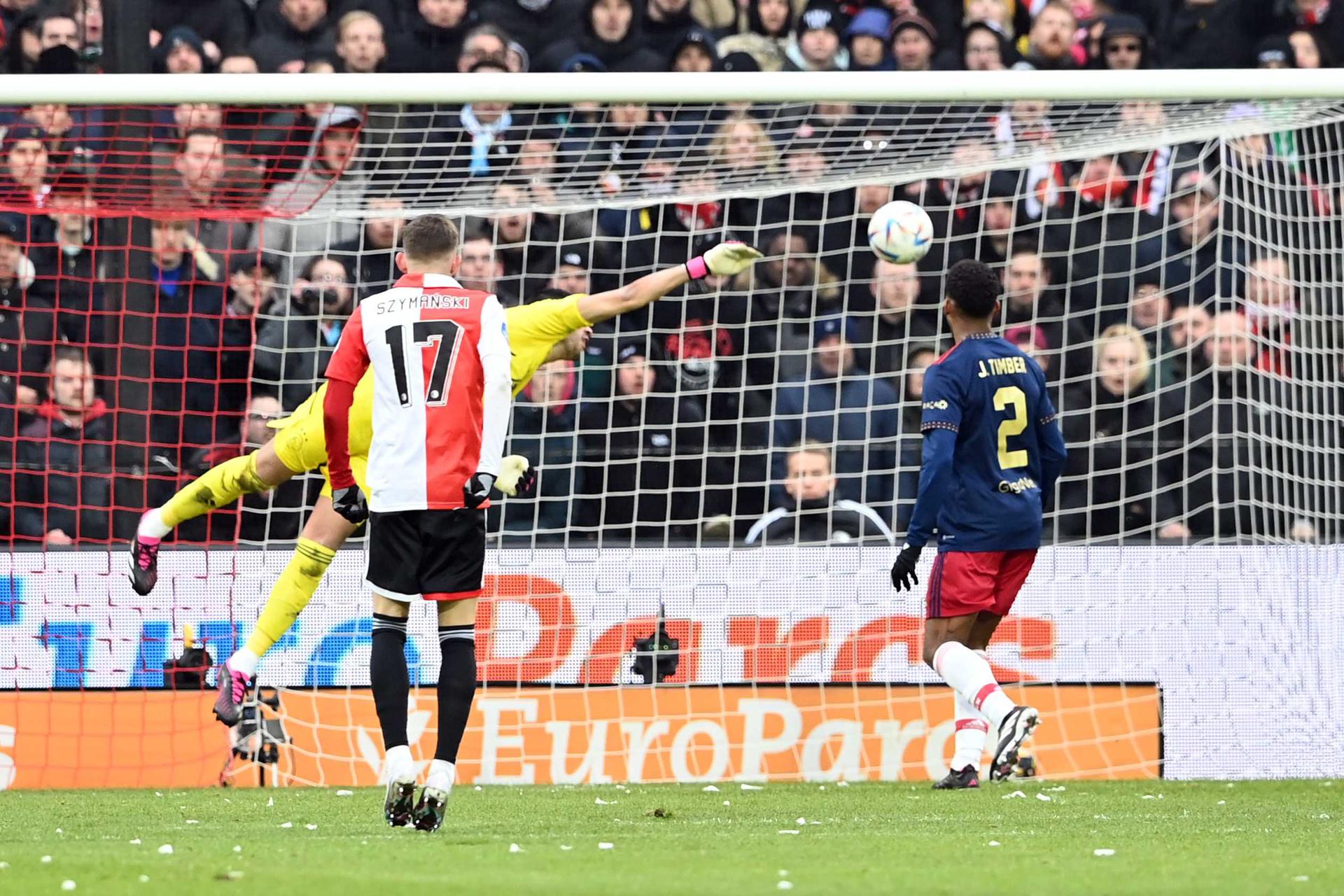 Feyenoord y Ajax repartieron puntos en intenso clásico de la liga de Países Bajos