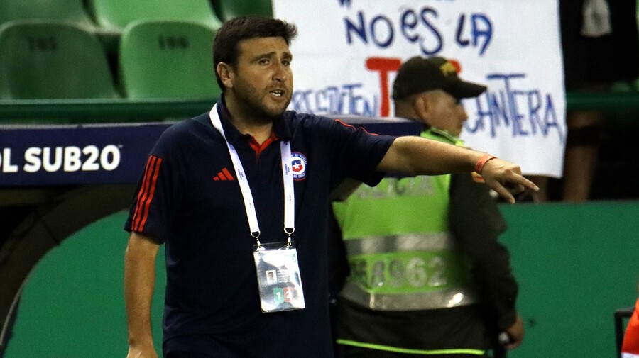 Patricio Ormazábal y sustitución de Darío Osorio: Los jugadores son niños y uno como DT debe protegerlos