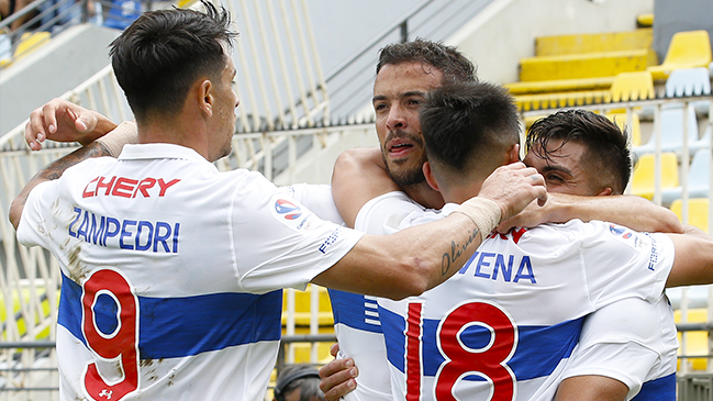 Di Santo: Si tengo que ayudar a que Zampedri sea goleador histórico de la UC lo voy a hacer