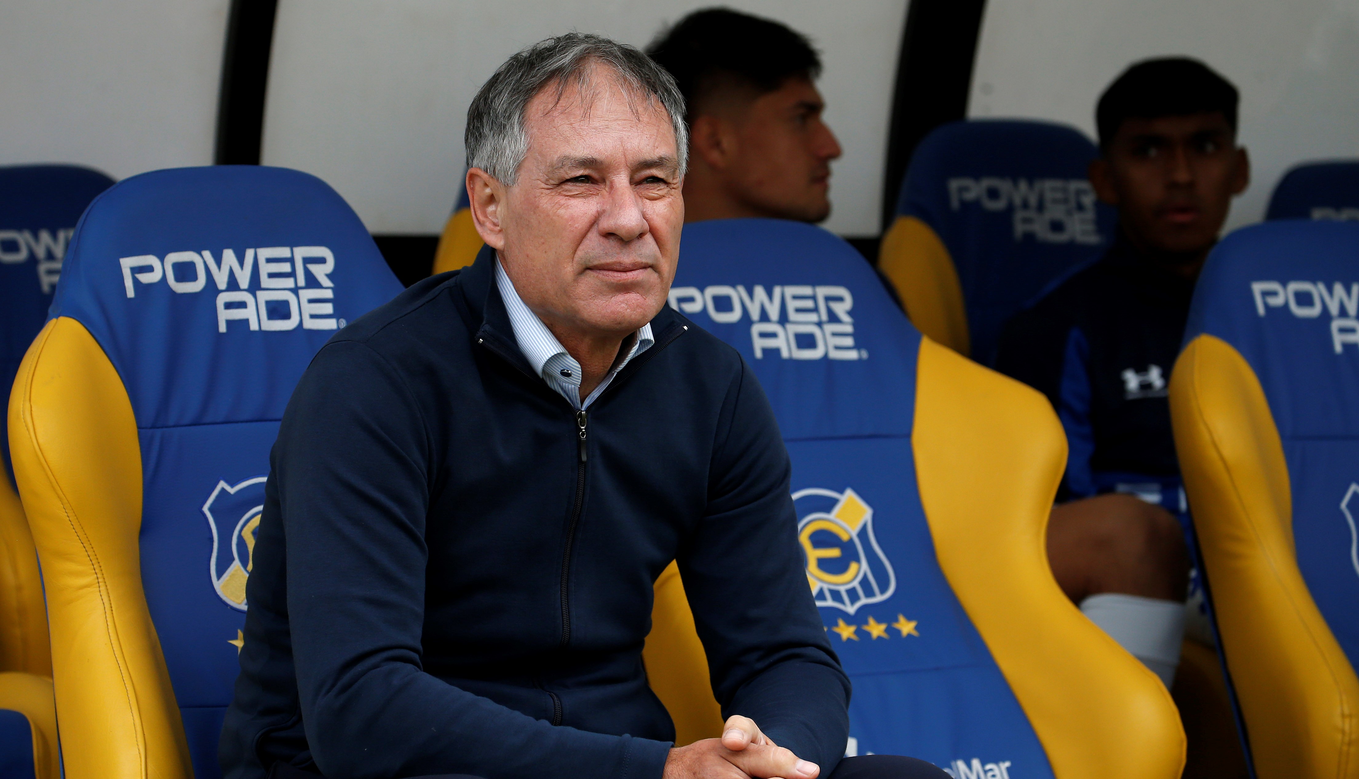 La curiosa analogía de Holan al comparar el pasto de Santa Laura con la cabeza de un chihuahua