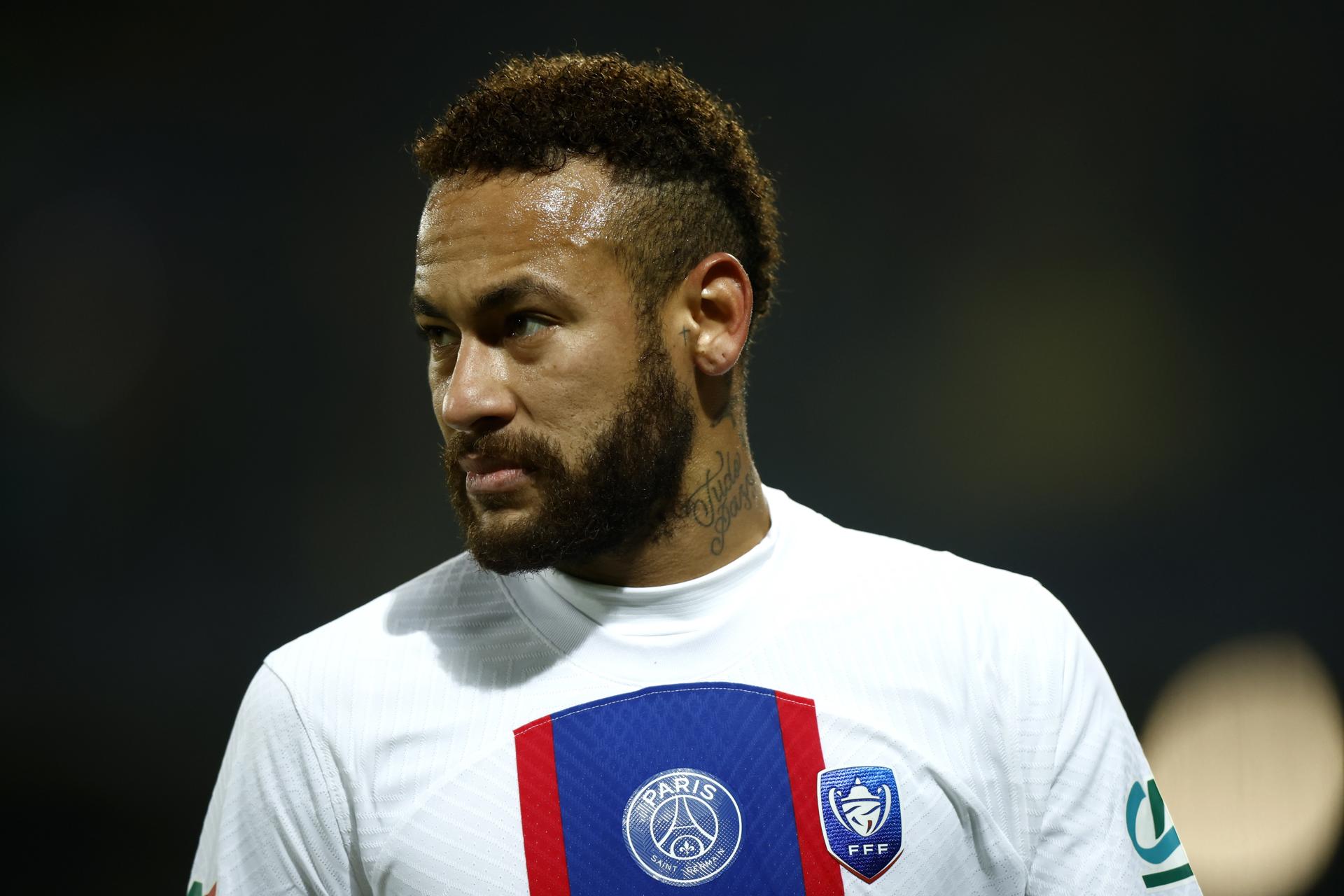 Neymar será llamado a declarar como testigo en caso de joyas de origen ilegal