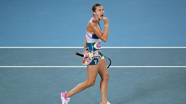 Aryna Sabalenka conquistó el título del Abierto de Australia tras remontar a Elena Rybakina