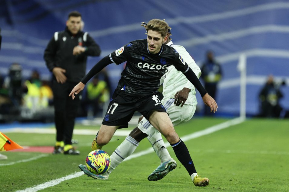 Real Madrid se quedó en blanco ante Real Sociedad y se alejó de FC Barcelona