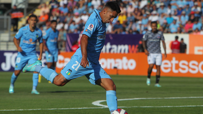 Diego Fernández aumentó la diferencia a favor de O’Higgins ante Colo Colo