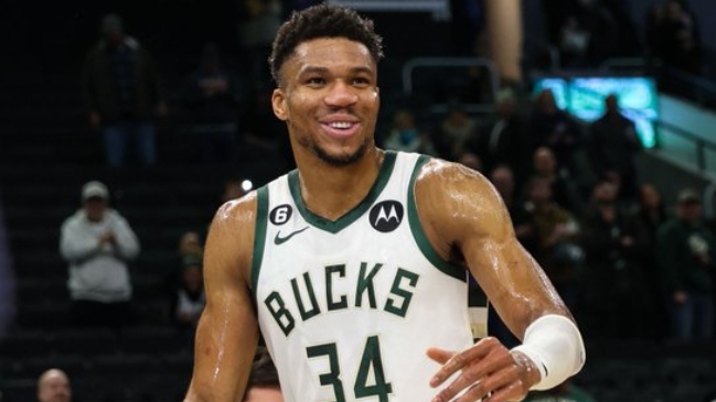 Los Bucks mantuvieron su racha de la mano de un notable Antetokounmpo