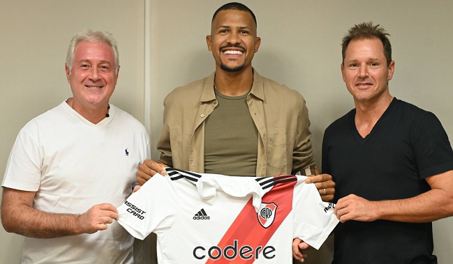 River Plate oficializó la llegada del venezolano Salomón Rondón