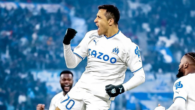 “Cátedra”: La liga francesa destacó el gol de Alexis Sánchez en el empate con Mónaco