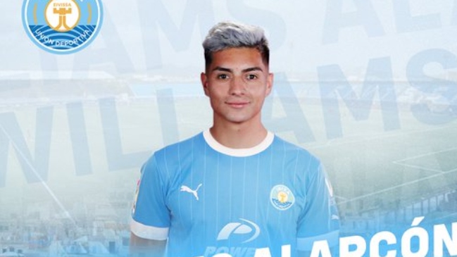 Williams Alarcón fue oficializado como flamante jugador de Ibiza