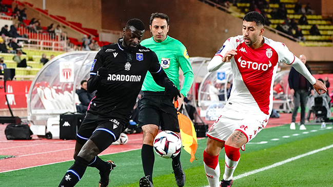 AS Mónaco de Guillermo Maripán logró ajustada victoria sobre Auxerre en la Ligue 1