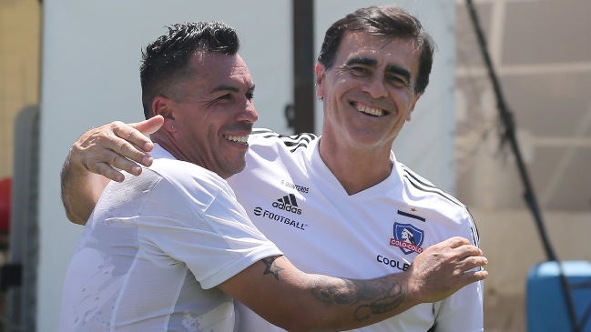Esteban Paredes volvió al Monumental para jugar un amistoso con el SAU ante Colo Colo