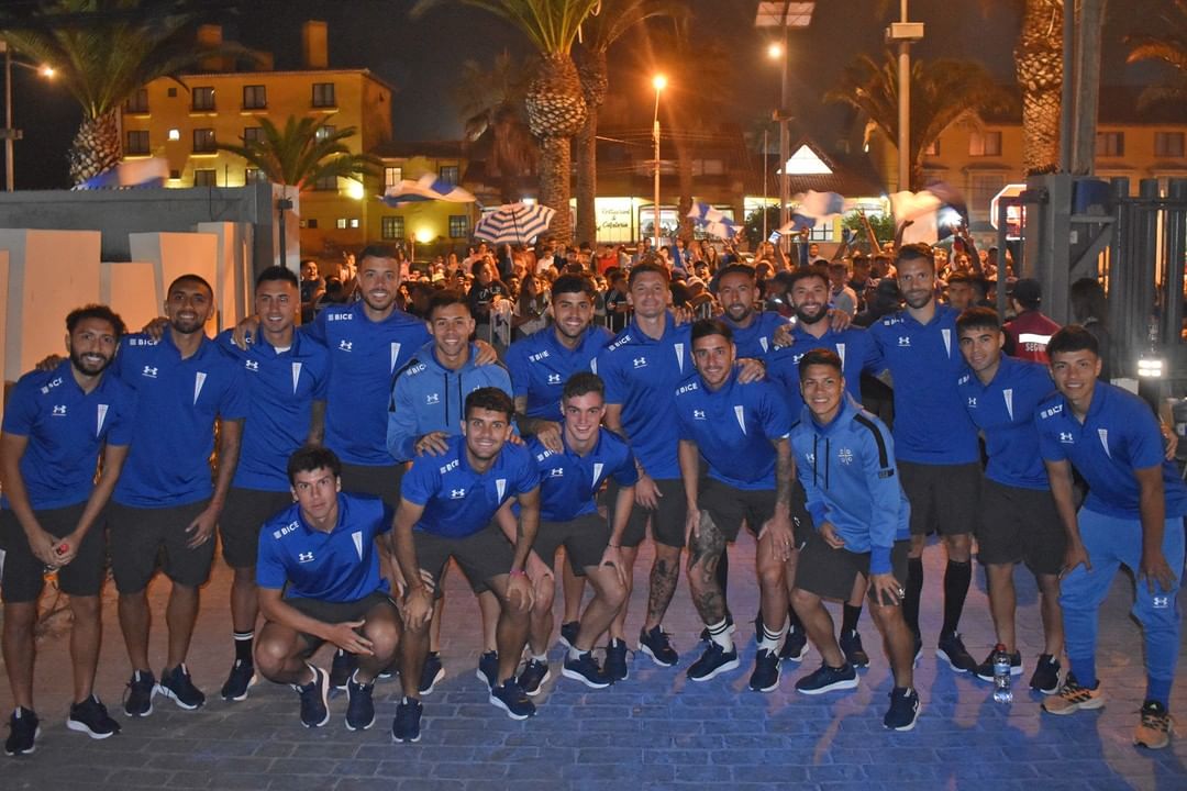 Hinchas de la UC hicieron un hotelazo en la previa del duelo con Coquimbo