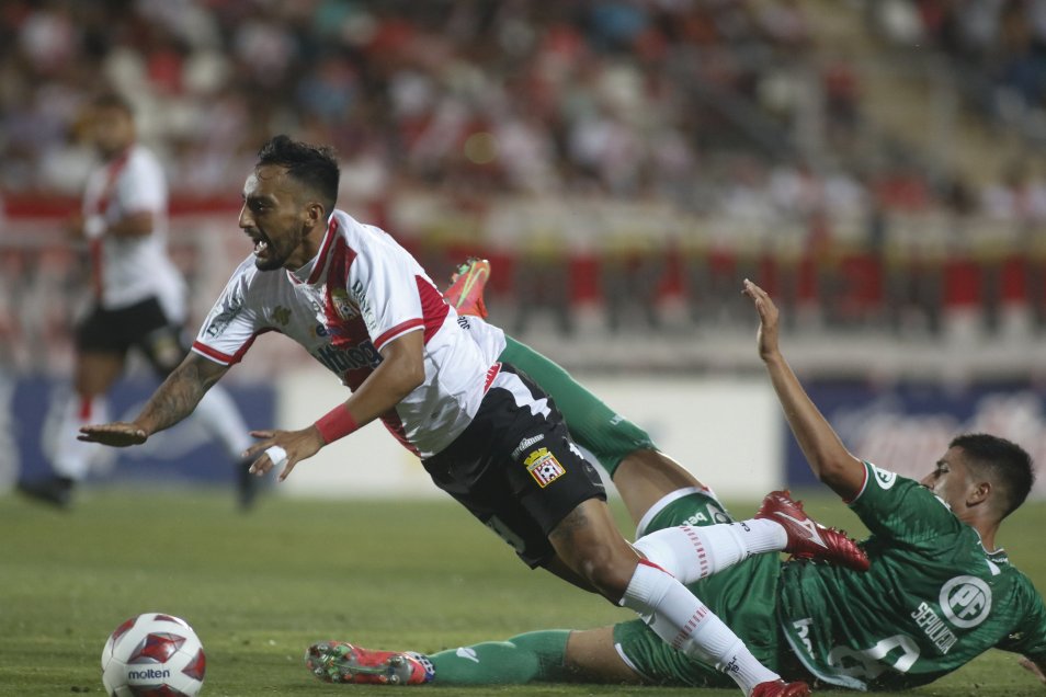 El desequilibrio de Cristián Zavala empujó la victoria de Curicó sobre Audax Italiano