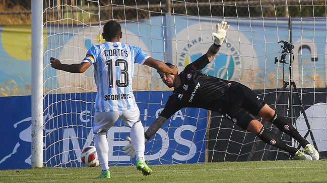 Unión La Calera amargó a Magallanes y con uno menos rescató un empate en La Pintana