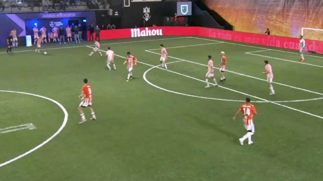 Gran debut de Orellana en la Kings League: Tuvo varias llegadas y usaron truco para sacarlo