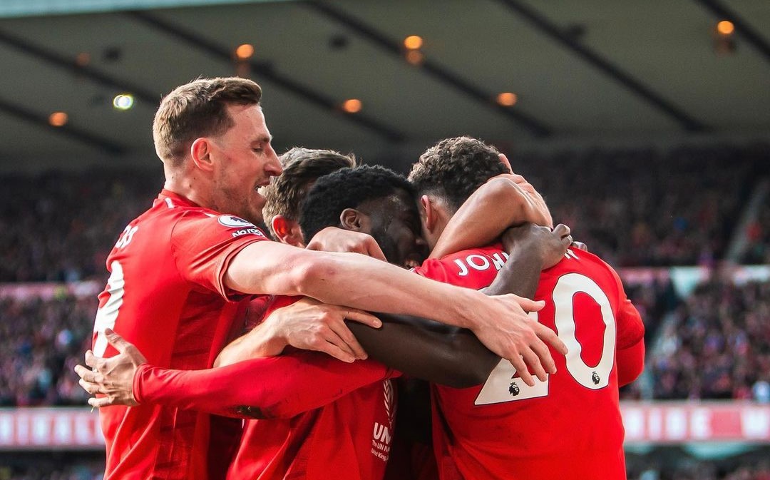 Nottingham Forest tumbó a Leeds y se alejó del fondo de la tabla en la Premier