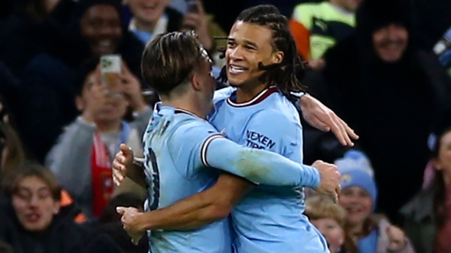 Manchester City fue acusado por la Premier de irregularidades financieras