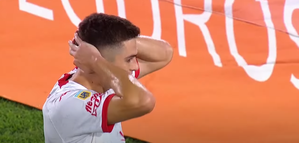 Huracán venció a Banfield pese a un desafortunado autogol de Guillermo Soto