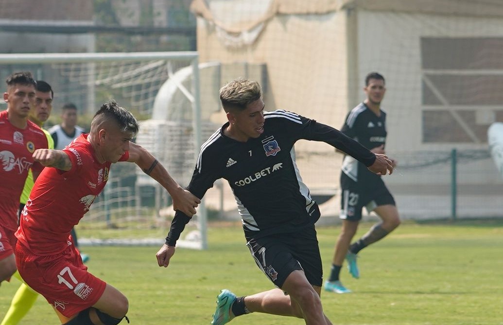 Los goles de Marco Rojas y Carlos Palacios en la victoria de Colo Colo sobre Lautaro de Buin