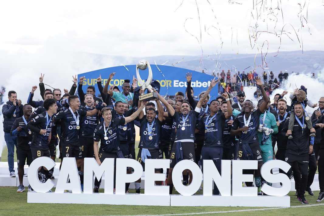 Matías Fernández se coronó con Independiente del Valle en la Supercopa de Ecuador