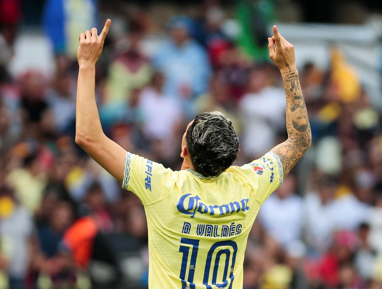 América tomó ventaja ante Necaxa en el Estadio Azteca con gol de Diego Valdés