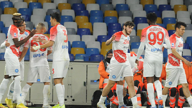 Napoli derrotó con solidez a Cremonese y amplió la ventaja como líder