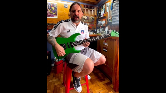 Guitarrista de la banda Sepultura lució la camiseta de Colo Colo