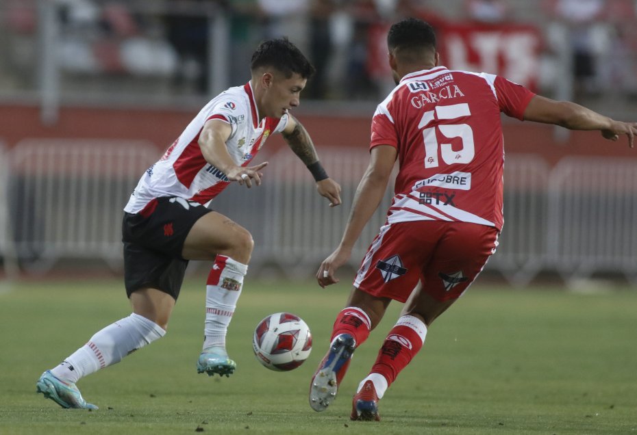 Maximiliano Quinteros anotó un doblete para una histórica remontada de Copiapó ante Curicó