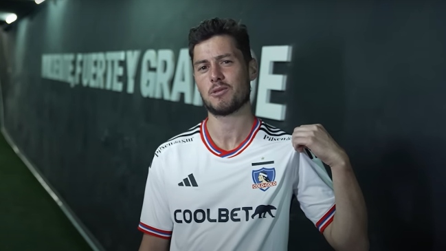 Colo Colo subastará camisetas del partido ante Everton en favor de los afectados por incendios