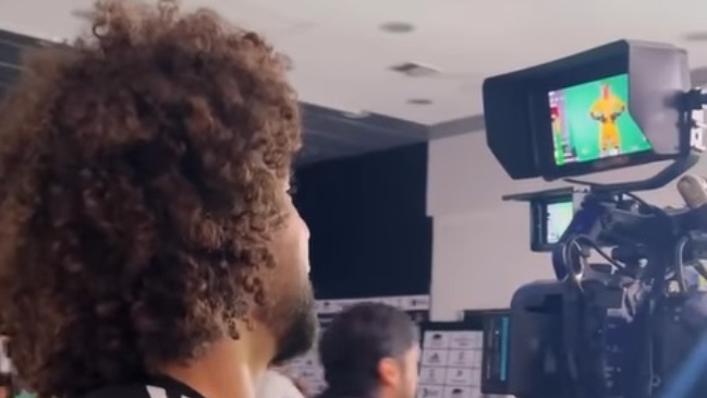 Cortés, Falcón y Bouzat se robaron las miradas en grabaciones con nueva camiseta de Colo Colo