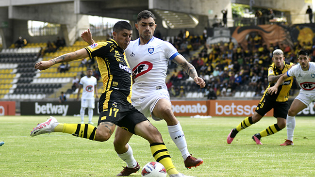 Huachipato aseguró una semana más el liderato tras batir a domicilio a Coquimbo