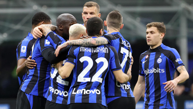Inter se impuso ante Udinese y quedó como único perseguidor de Napoli en la Serie A