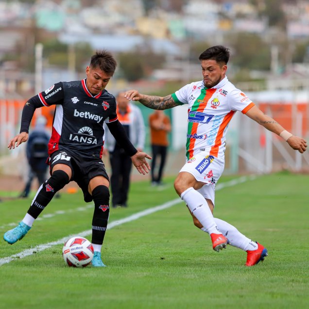 Arcoíris después de la tormenta: Las postales del empate de Cobresal y Ñublense en El Salvador