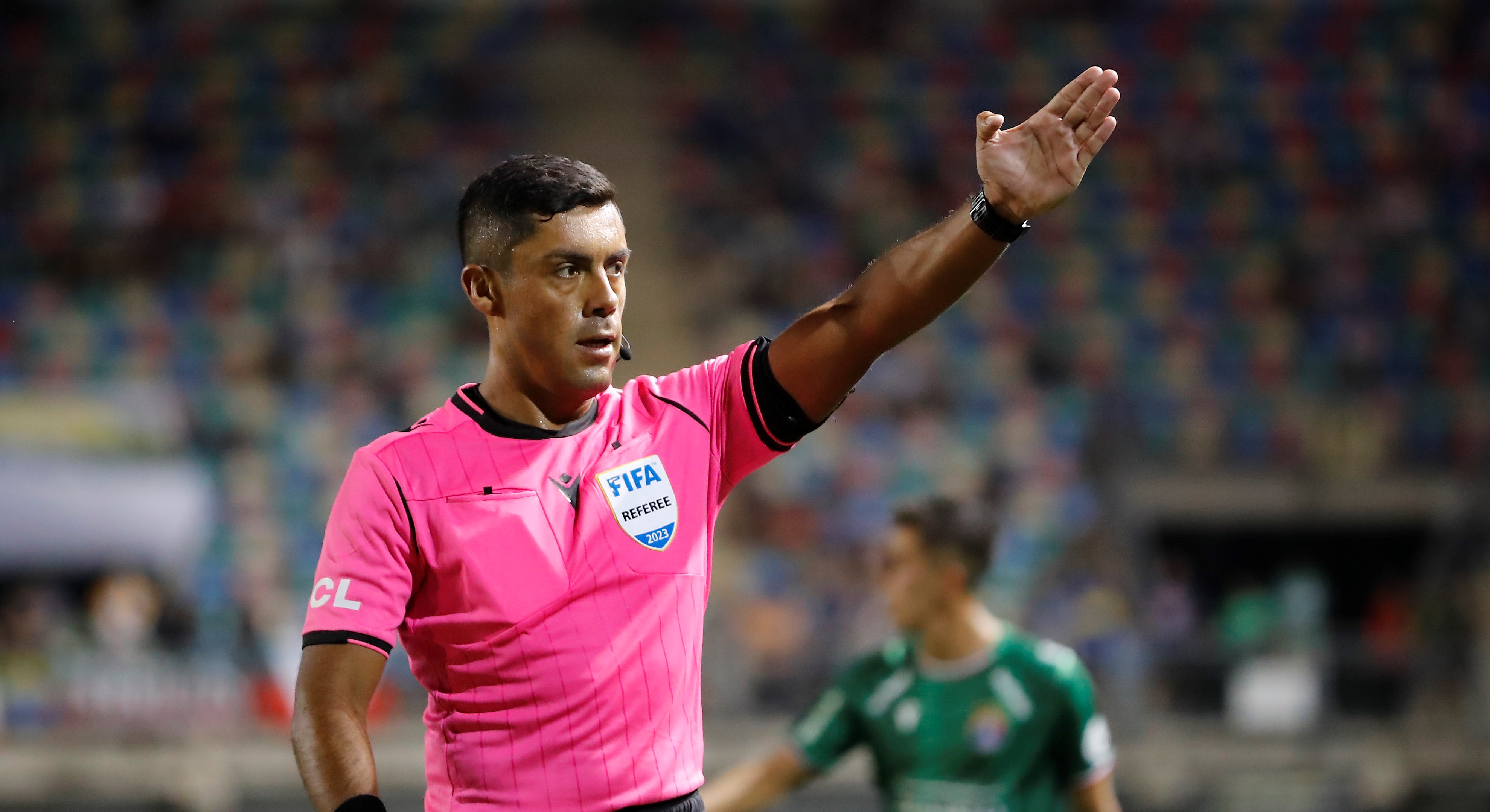 Comisión de árbitros de la ANFP oficializó suspensión de Nicolás Gamboa