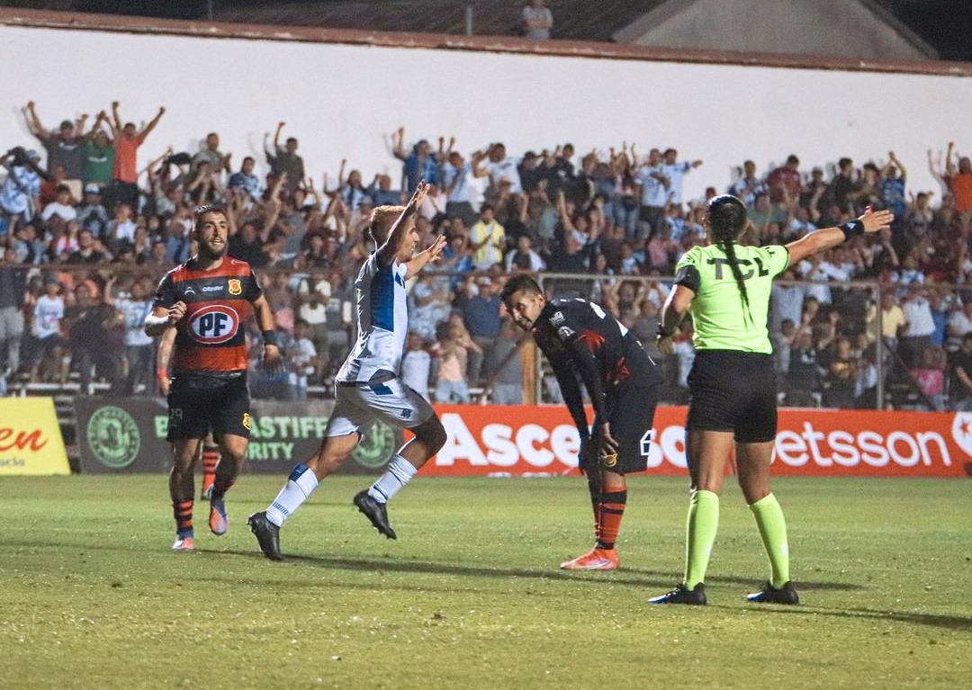 Santa Cruz rescató un punto de último minuto ante Rangers en el Ascenso