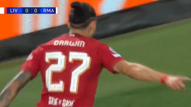 El extraordinario gol de Darwin Núñez en el choque de Liverpool con Real Madrid