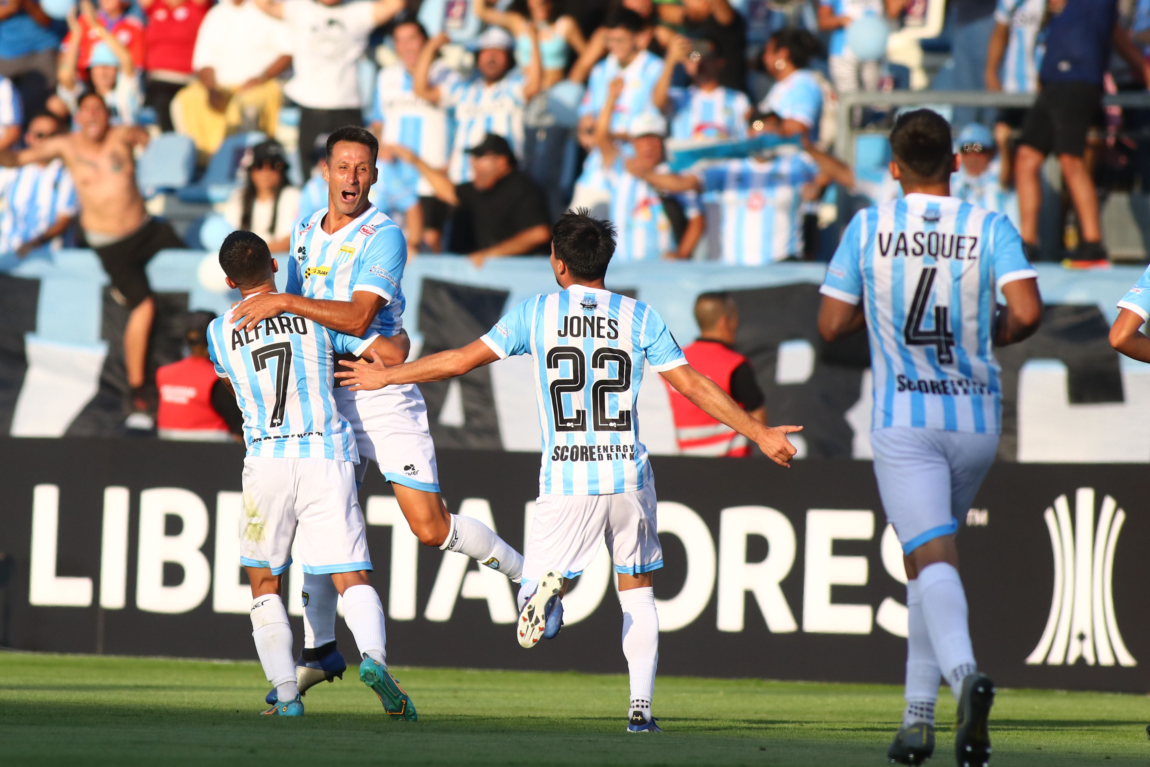 El gol de Christian Vilches ante Always Ready en el retorno de Magallanes a la Copa Libertadores