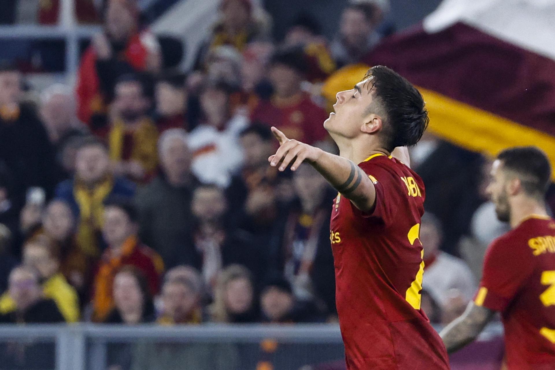 Roma doblegó a Salzburgo con golazo de Dybala y se metió en octavos de la Europa League