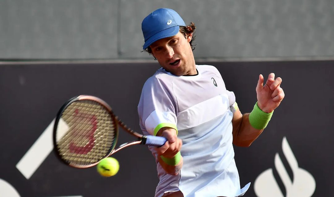 Nicolás Jarry derribó con categoría a Pedro Martínez y avanzó a cuartos en Río de Janeiro