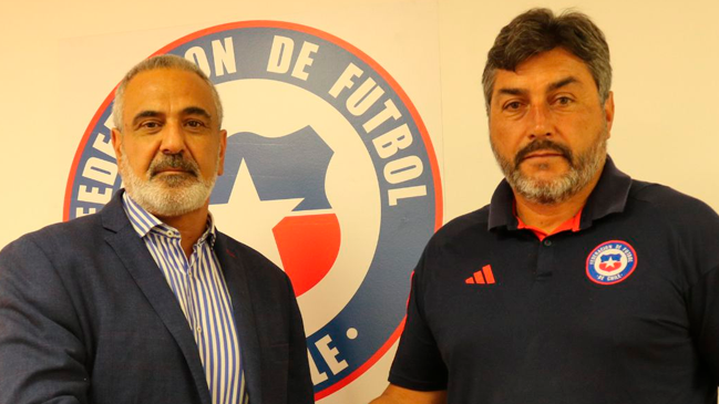 José Letelier dejó su cargo como DT de la selección chilena femenina