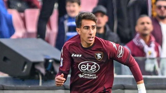 Diego Valencia ganó confianza con su DT y asoma como titular en Salernitana