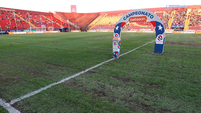 Michael Clark y opción de volver al Santa Laura: No es la cancha ideal, pero está mejor que antes