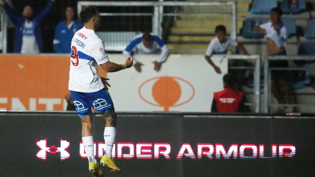 Zampedri también dijo presente con un gol para distanciar a la UC ante Palestino