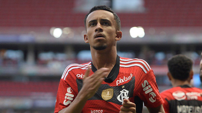 Flamengo con Pulgar como titular venció a Botafogo gracias a un gol a los 25 segundos